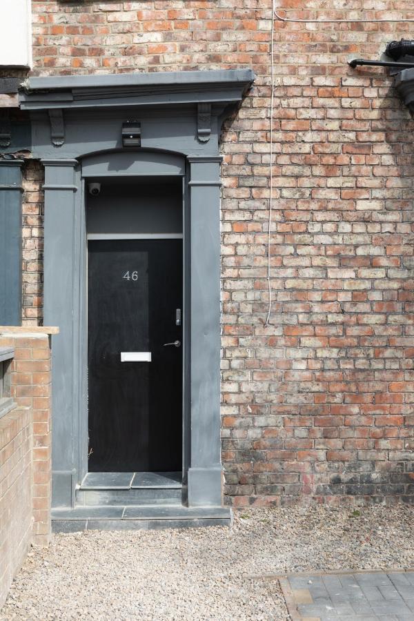 Stockton Town Centre Studio Apartments Free Parking And Wi-Fi Exterior photo